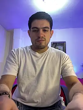 Snapshot of williamsmiiths16 chatting on 19, 2, 2026 williamsmiiths16 online show from 19, 2, 2026