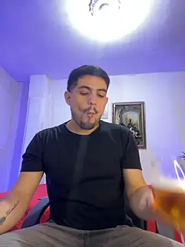 Snapshot of williamsmiiths16 chatting on 11, 2, 2026 williamsmiiths16 online show from 11, 2, 2026