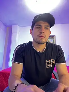 Snapshot of williamsmiiths16 chatting on 20, 2, 2026 williamsmiiths16 online show from 20, 2, 2026