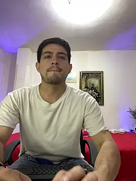 Snapshot of williamsmiiths16 chatting on 4, 2, 2026 williamsmiiths16 online show from 4, 2, 2026