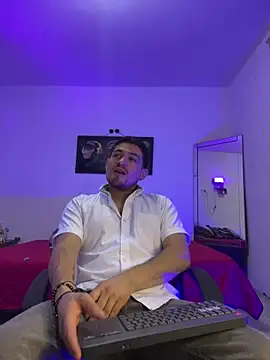 williamsmiiths16 online show from 4, 6, 2026