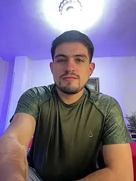 Snapshot of williamsmiiths16 chatting on 11, 2, 2026 williamsmiiths16 online show from 11, 2, 2026