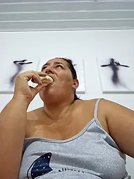 VioletBruces online show from 12, 4, 2026