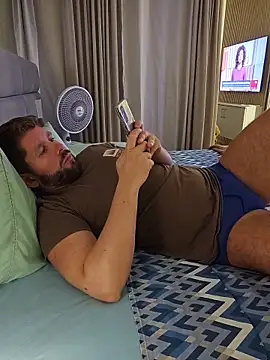 RipMyUnderwear online show from 15, 4, 2026