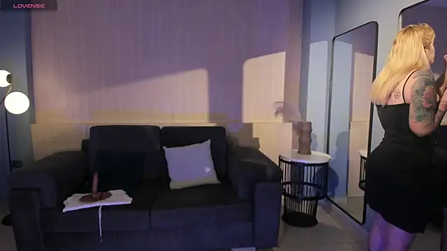 Snapshot of MadisonKane chatting on 10, 6, 2026 MadisonKane online show from 10, 6, 2026