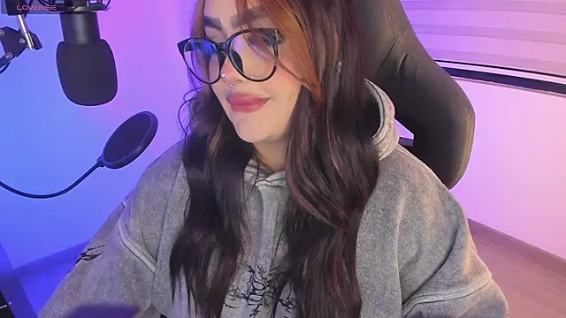 Snapshot of asheryn chatting on 4, 2, 2026 asheryn online show from 4, 2, 2026