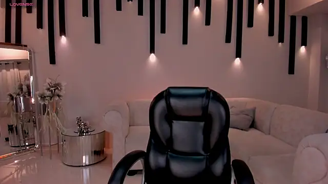 ChloeManson online show from 7, 2, 2025