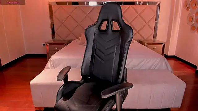 ChloeManson online show from 13, 3, 2025