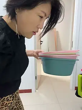 luckybaby666999 online show from 15, 4, 2026