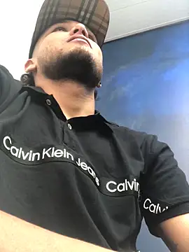 modeloxtz online show from 12, 2, 2026