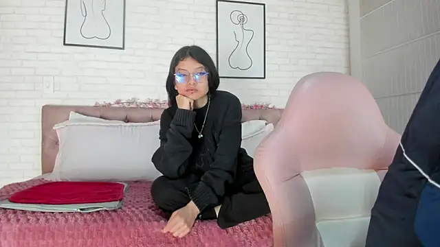 Eros Nyx  online show from 22, 12, 2025