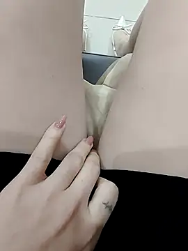 Baby-Linh online show from 10, 3, 2026