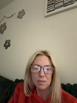 Snapshot of sinfulsara chatting on 28, 2, 2026 sinfulsara online show from 28, 2, 2026