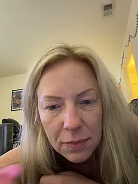 Snapshot of sinfulsara chatting on 12, 2, 2026 sinfulsara online show from 12, 2, 2026