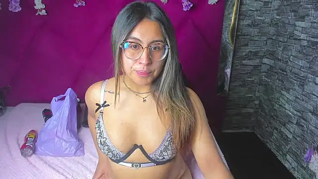 Freyaa Millerr  online show from 17, 12, 2025