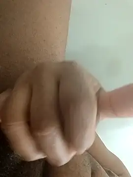 MrSquirt0nm3 online show from 7, 2, 2026