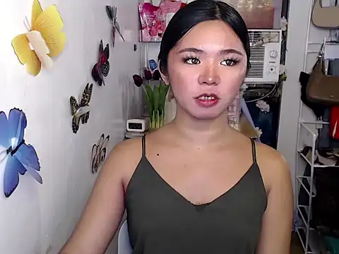 Snapshot of voganmarie chatting on 3, 7, 2026 voganmarie online show from 3, 7, 2026