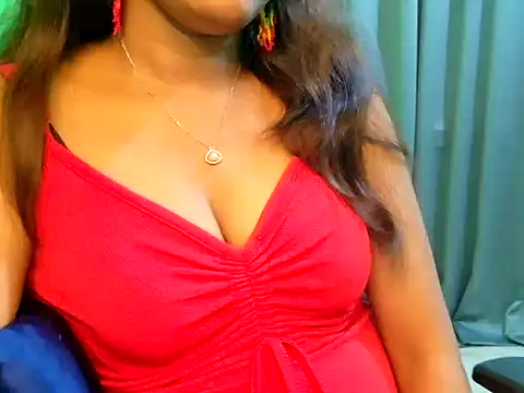 Snapshot of Spit_queenC_for_you chatting on 12, 7, 2026 Spit queenC for you online show from 12, 7, 2026