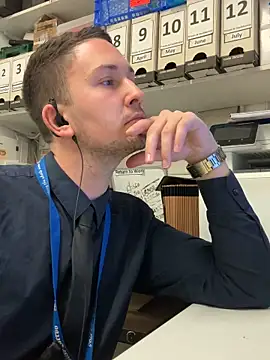 dirtyanal23 online show from 12, 4, 2026