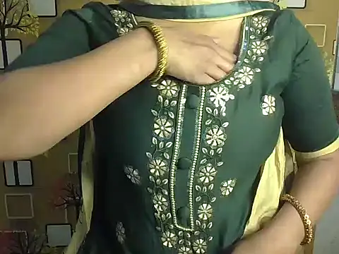 Hotty Suzuka online show from 17, 12, 2025