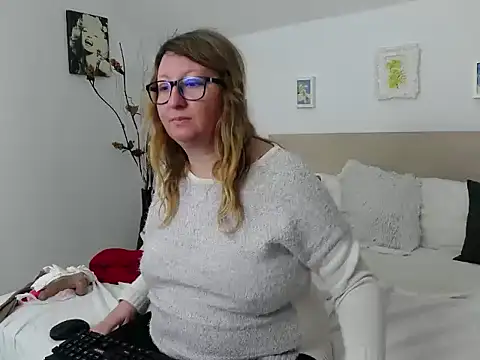 OlgaPavlova online show from 2, 4, 2026