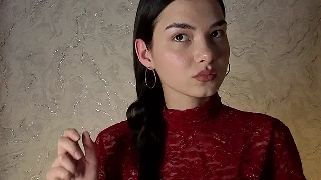 Laura Sunday online show from 15, 12, 2025