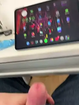 hannes256102 online show from 18, 4, 2026