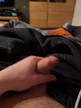 hannes256102 online show from 25, 3, 2026