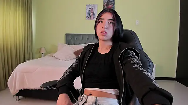 Snapshot of Celeste_Rous__ chatting on 10, 4, 2026 Celeste Rous online show from 10, 4, 2026