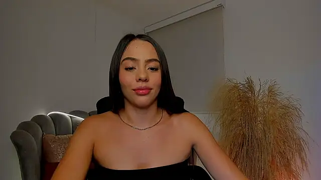 Snapshot of Kamilamonroe chatting on 23, 12, 2025 Kamilamonroe online show from 23, 12, 2025