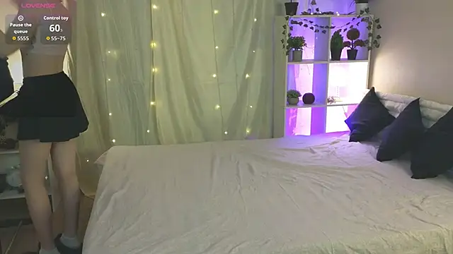 Katy Midocalm online show from 5, 12, 2025