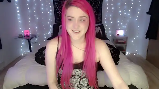 MaryMary  online show from 7, 12, 2024