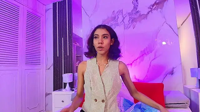 BellaHarpeer online show from 19, 5, 2026