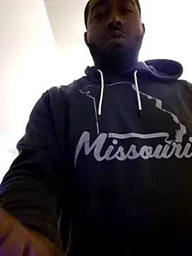 iLOVETRAY96 online show from 7, 4, 2026