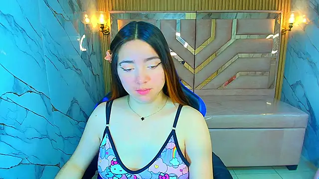 Snapshot of emily__r_ chatting on 8, 1, 2026 emily r online show from 8, 1, 2026