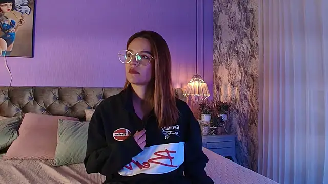 Nia  S online show from 7, 1, 2026