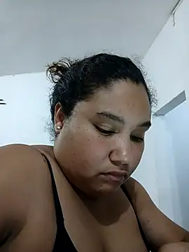 Snapshot of VaneandRossy chatting on 7, 5, 2026 VaneandRossy online show from 7, 5, 2026