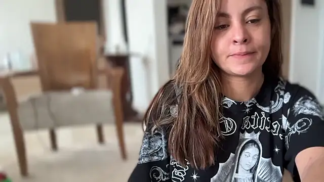 miaferrer777 online show from 12, 4, 2026