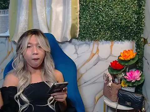 Alexie 08 online show from 4, 12, 2025