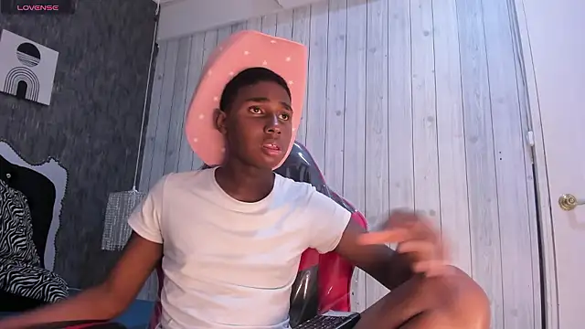 teylor lovee online show from 11, 1, 2026