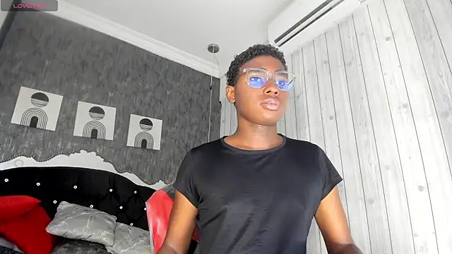 teylor lovee online show from 6, 3, 2026