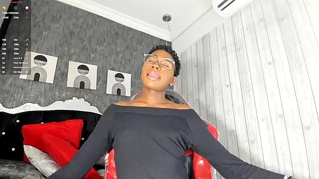 teylor lovee online show from 25, 3, 2026