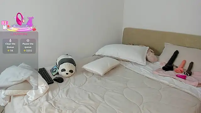 DakothaHyland  online show from 26, 2, 2026