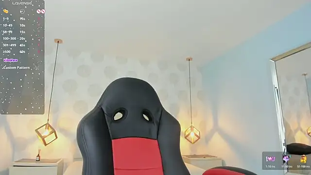 Snapshot of VENUSGREYS1 chatting on 4, 2, 2026 VENUSGREYS1 online show from 4, 2, 2026