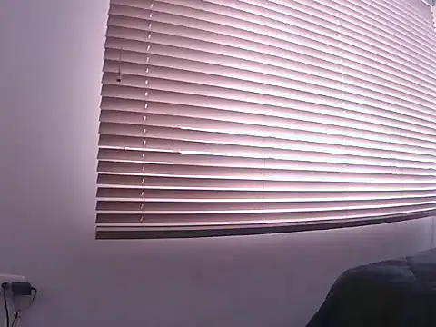 Fernanda andrew online show from 15, 4, 2026