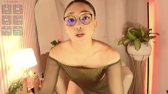 Mia mystic  online show from 13, 2, 2026