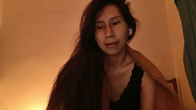 MoonLipsON- online show from 4, 6, 2026