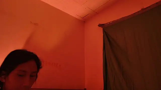 MoonLipsON- online show from 24, 4, 2026