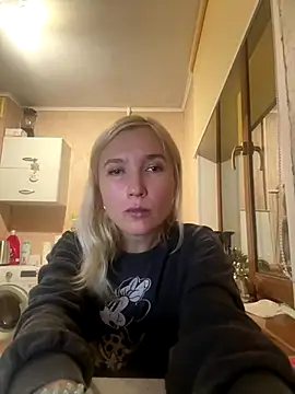 KisJeni online show from 4, 12, 2025