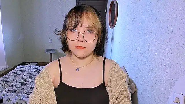 Lily-Violet online show from 31, 3, 2026